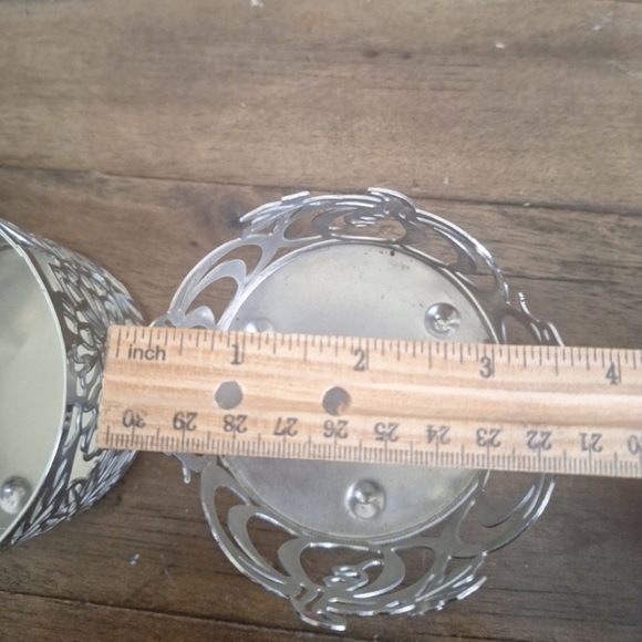 Set of 2 Decorative Metal Candle Holders – Floral & Pumpkin Design - Picture 6 of 8